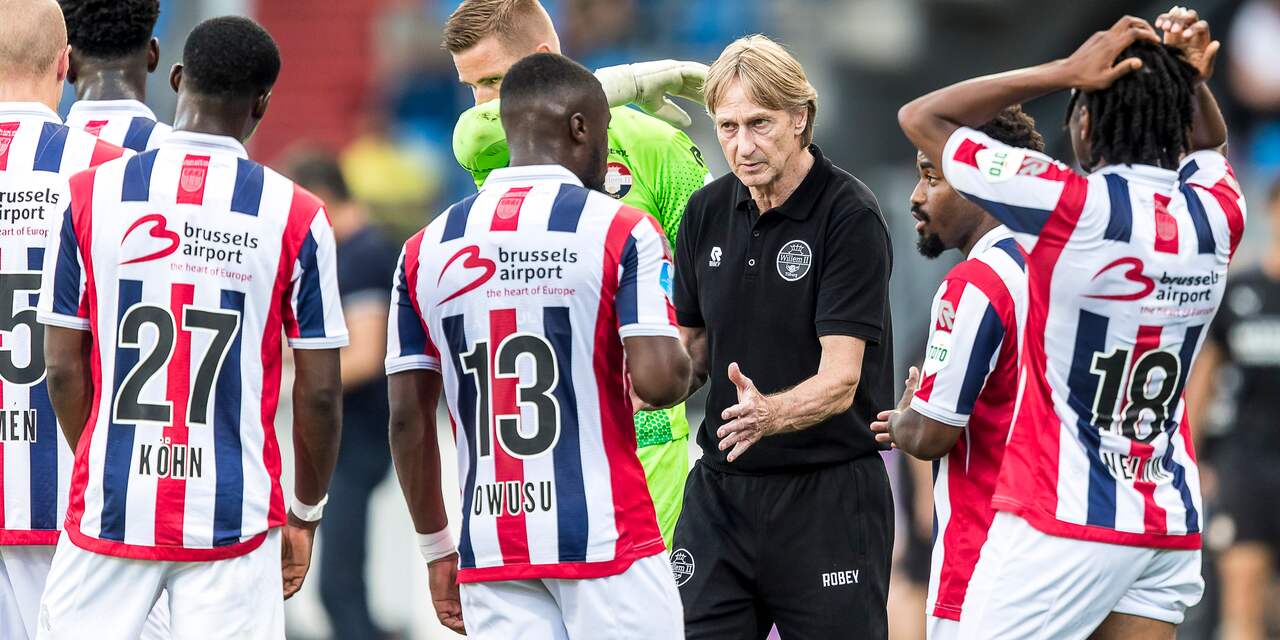 Trainer Koster verlengt aflopend contract bij Willem II met een jaar