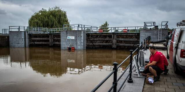 Roermond dreigt met boetes voor groeiend aantal #ramptoeristen.