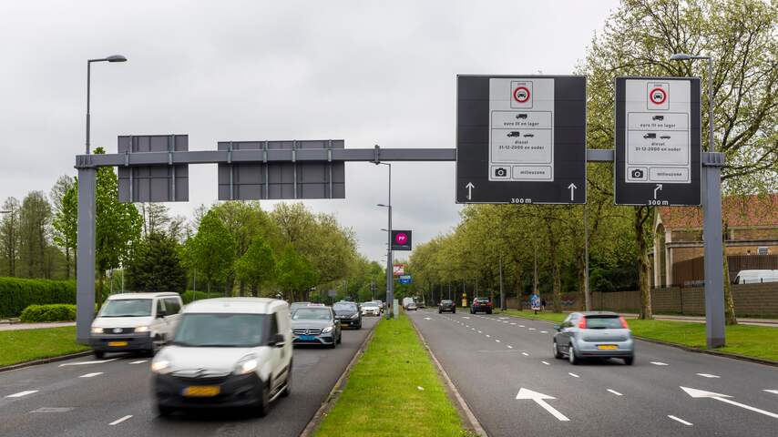 Rotterdam mag oude benzineauto's weren uit centrum