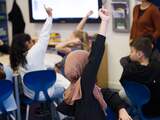 Aanpassen verplichte lesstof Indonesië duurt jaren, maar onderwijs pakt door