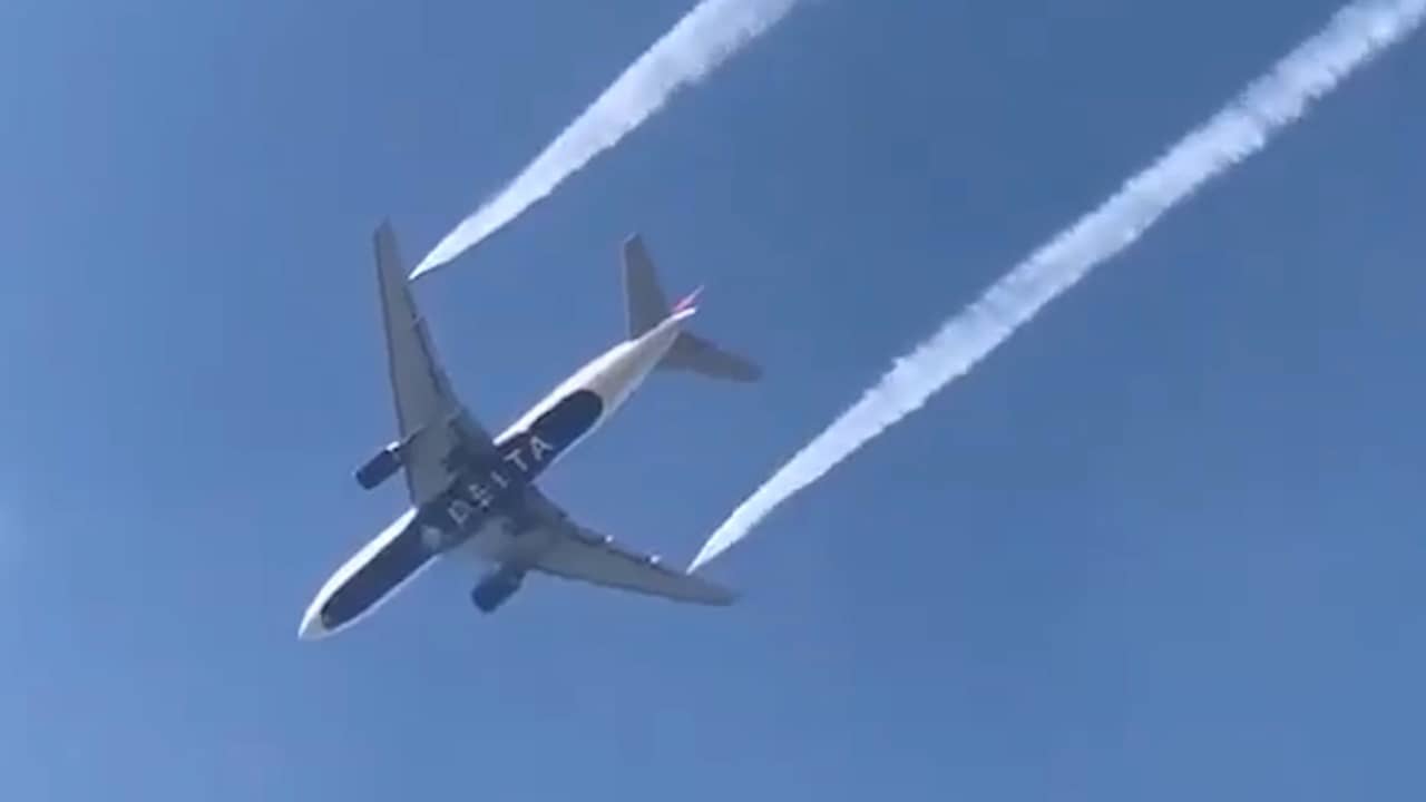Vliegtuig dumpt kerosine boven basisschool in Los Angeles