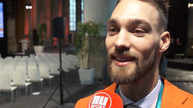 Geridderde Nuis kijkt uit naar knuffel van koning