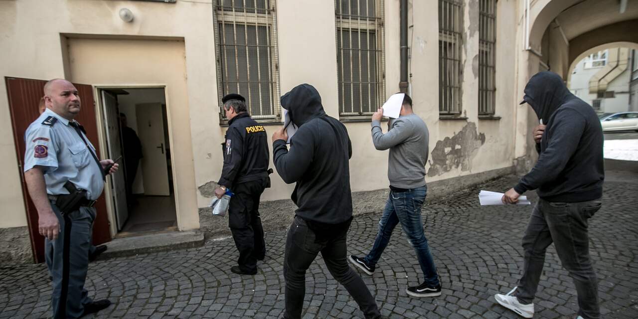 'Drie Nederlanders krijgen voorwaardelijke straf voor mishandeling Praag'