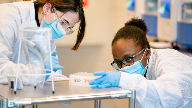 Er moet nog veel onderzoek naar de coronamutatie worden gedaan.