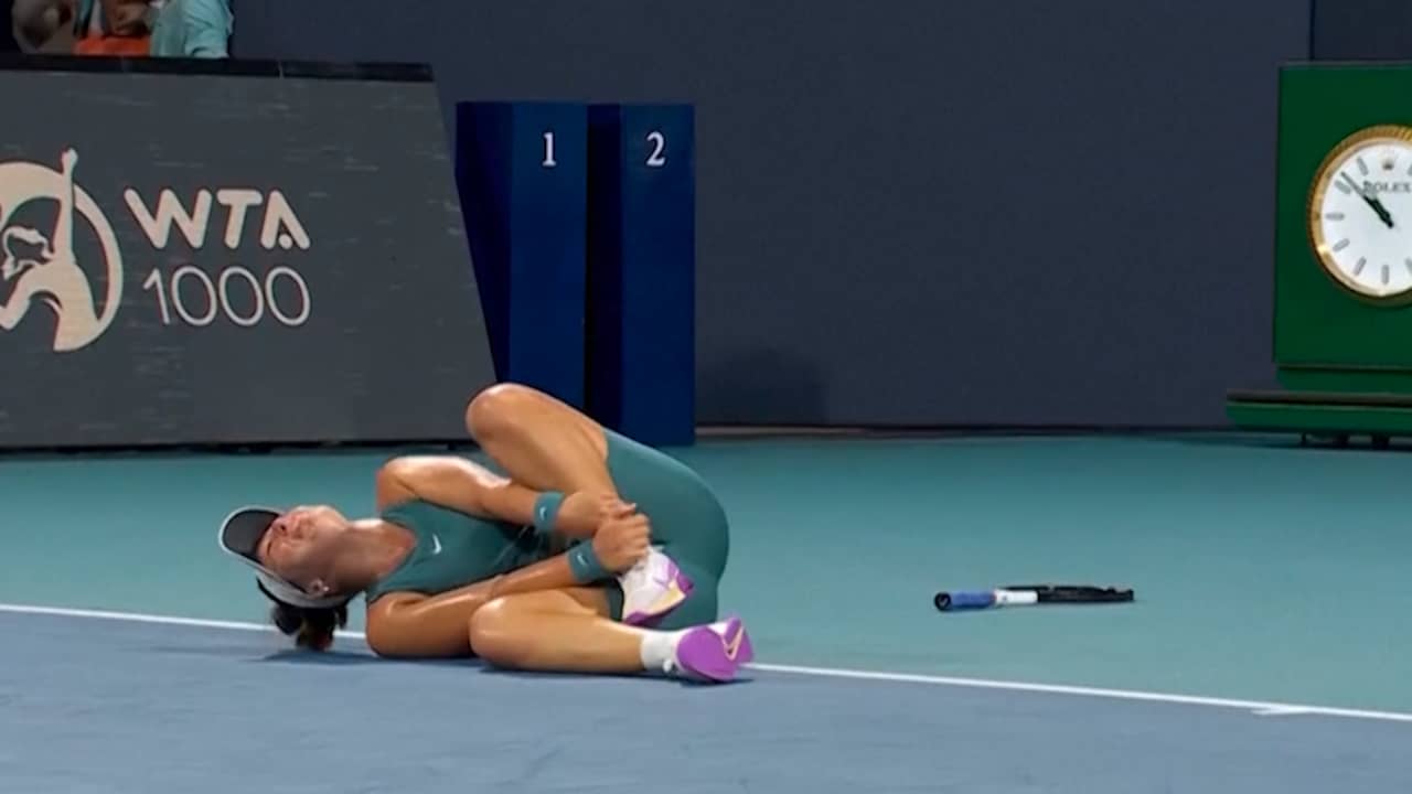 Beeld uit video: Andreescu gaat door enkel tijdens WTA-toernooi in Miami