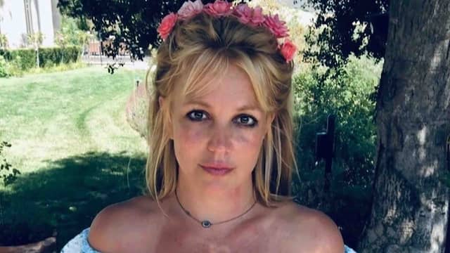 Beeld uit video: Britney in de douche