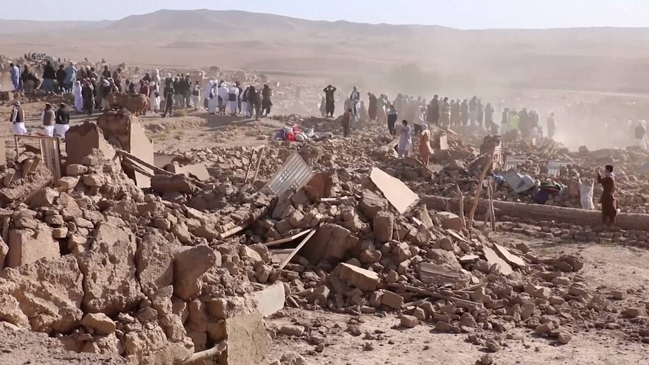 Beeld uit video: Grote verwoesting bij dodelijke aardbeving in Afghanistan