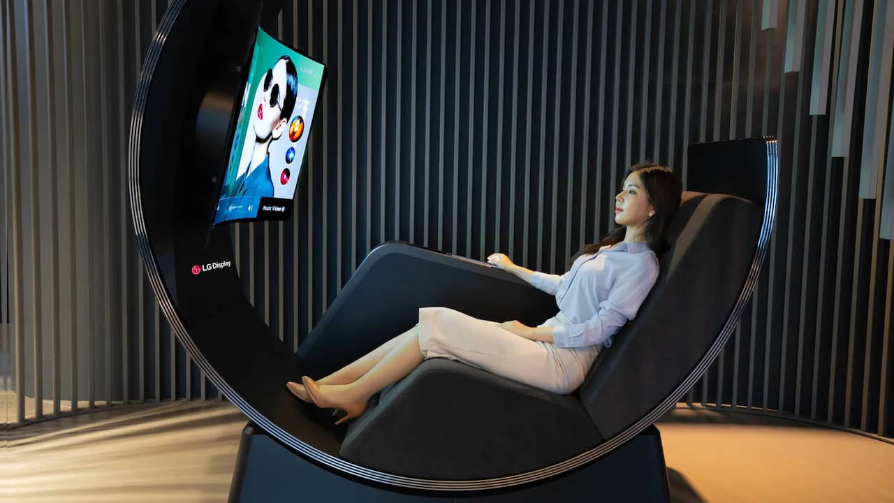 rukken letterlijk Plaatsen LG toont concept voor kantelende stoel met ingebouwde televisie | Tech |  NU.nl