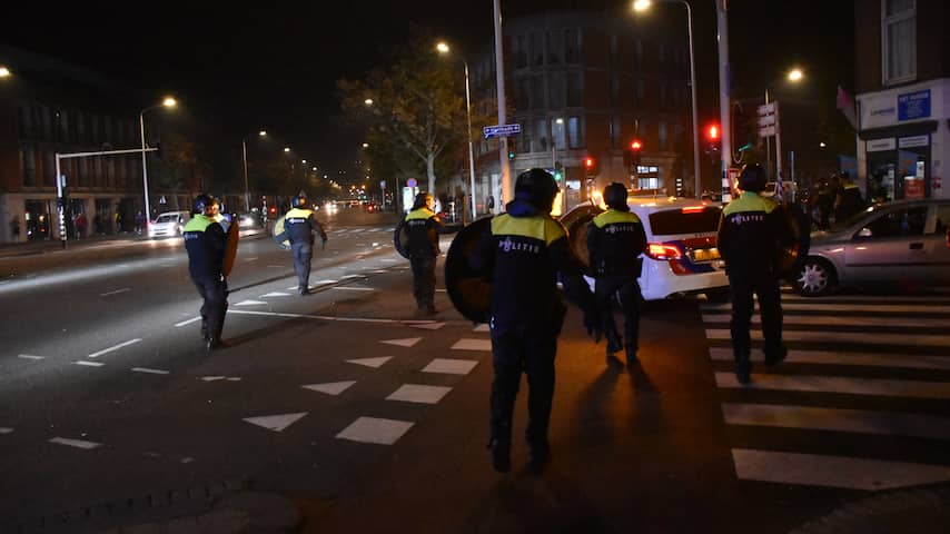 Noodbevel in Den Haag wegens aanhoudende onrust, twintig aanhoudingen