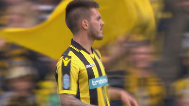 Nathan kopt naast namens Vitesse