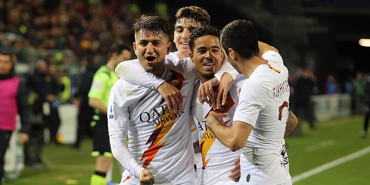 Kluivert helpt AS Roma aan overwinning in doelpuntenfestijn bij Cagliari