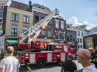 Uitslaande brand boven café op Steenweg geblust
