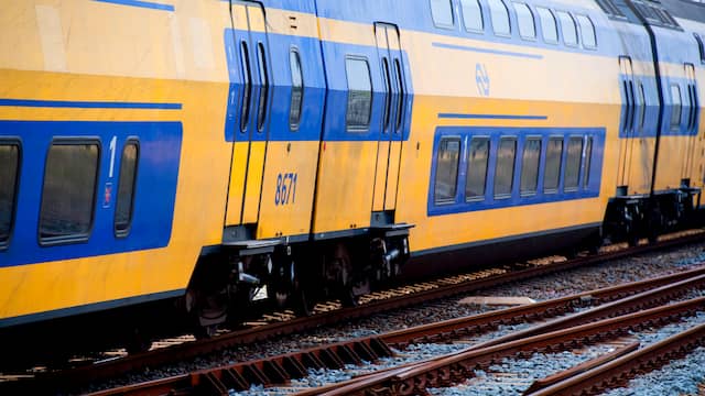 Twee doden bij treinongeval in Elst. Twee doden bij treinongeval in Elst.