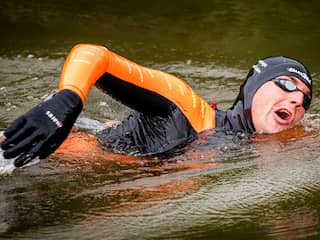 Maarten van der Weijden gaat weer proberen Elfstedentocht te zwemmen