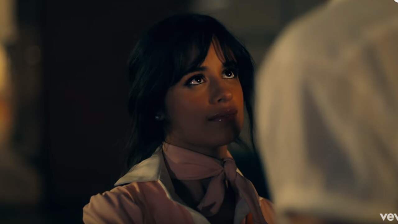 Bekijk de video van Senorita van Camila Cabello en Shawn Mendes