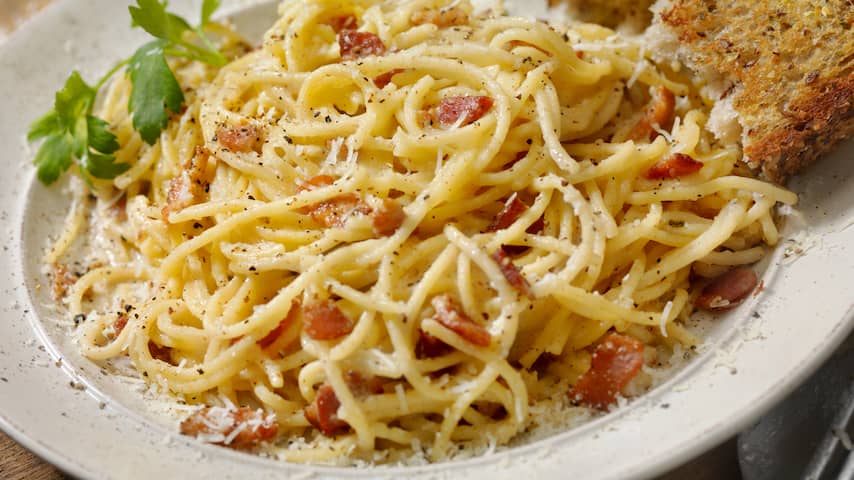 Met deze tips maak je de lekkerste pasta carbonara | Eten en drinken