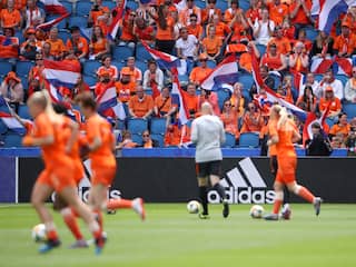 Oranjevrouwen beginnen met Van Es aan WK-duel met Nieuw-Zeeland