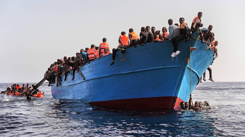 migranten, bootvluchtelingen