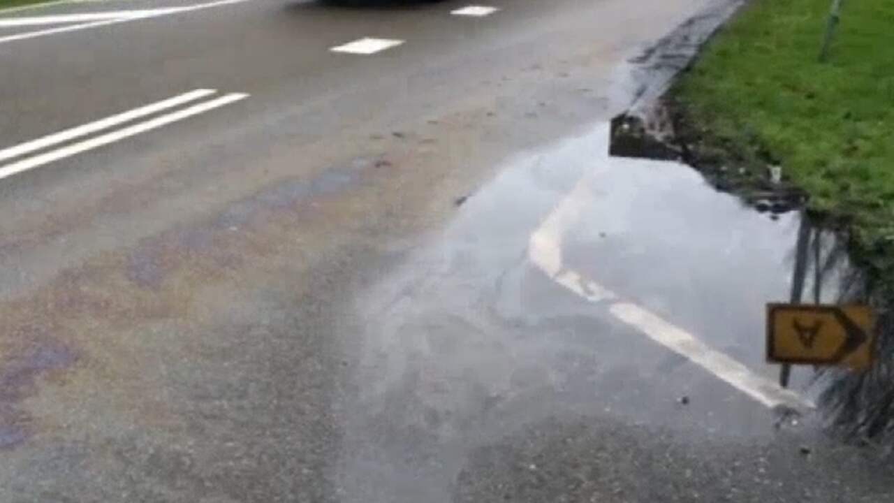 Spoor van olie door Nieuw-West