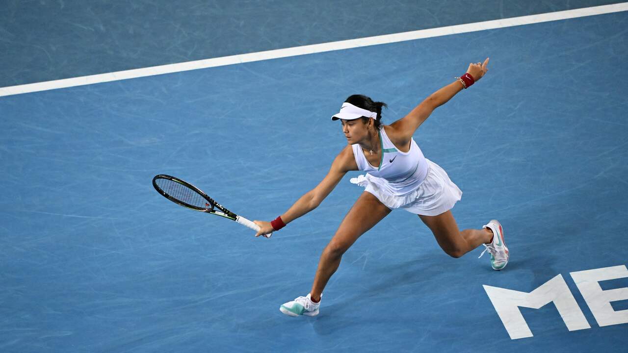 Emma Raducanu won mede dankzij een flitsende start van Sloane Stephens.