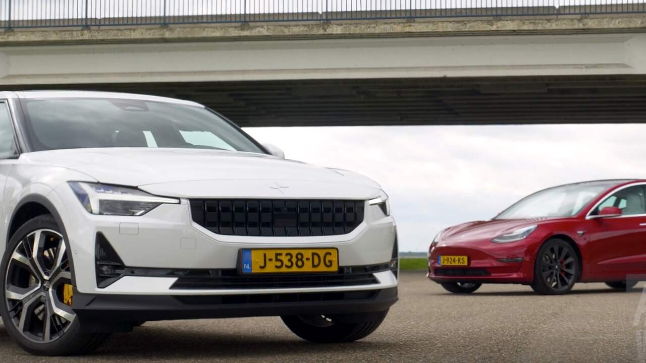 Beeld uit video: Eerste dubbeltest: Polestar 2 tegen de Tesla Model 3