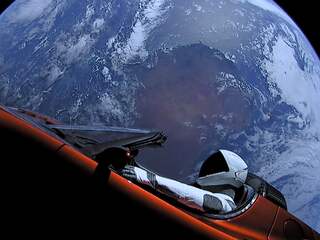 Cabriolet van SpaceX vliegt voor het eerst 'dicht' langs Mars