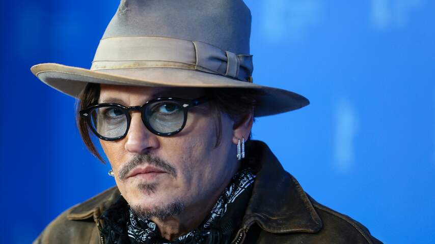 Johnny Depp beschuldigt Britse roddelbladen van hacken telefoon