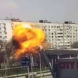 Video | Russische raket treft Oekraïense flats