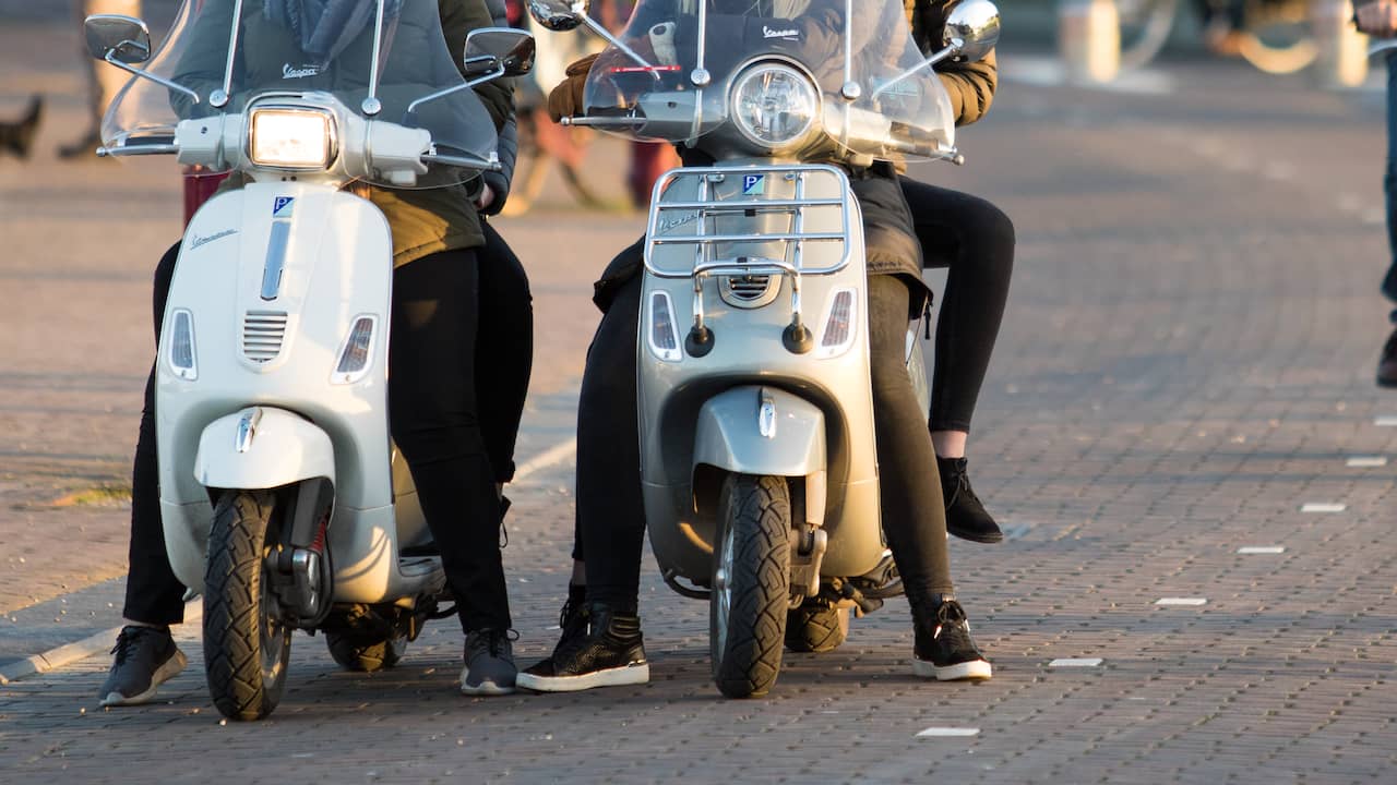 Gemeente Waarschuwt Voor Deelname Illegale Scootermeeting | Groningen ...