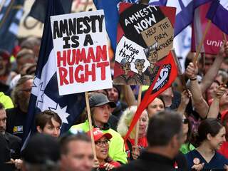 Australiërs protesteren tegen asieldetentiecentra op eilanden