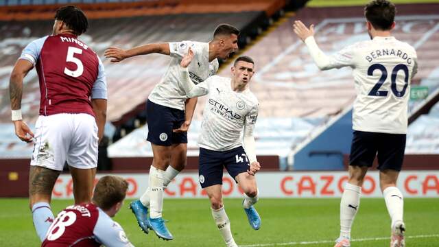 Rodri brengt Manchester City op een 1-2-voorsprong tegen Aston Villa.