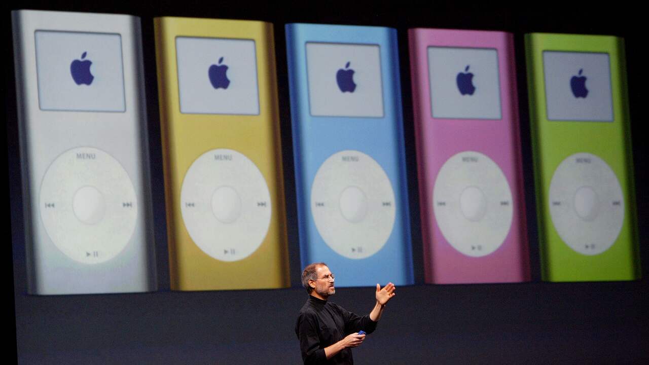 De compactere iPod Mini was er in vijf verschillende kleuren.