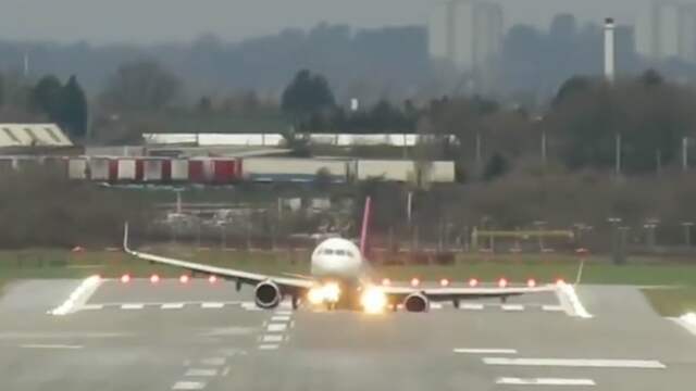 Piloten vechten tegen storm Ciara tijdens landing op Birmingham