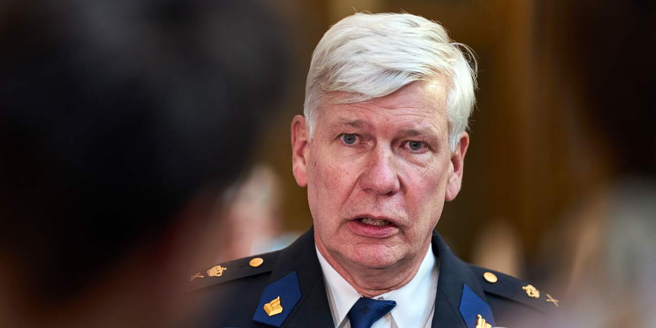 Korpschef Van Essen veroordeelt geweld van kerkgangers tegen journalisten