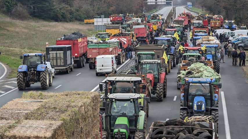 Dode en gewonden doordat auto op bemande blokkade van Franse boeren botst