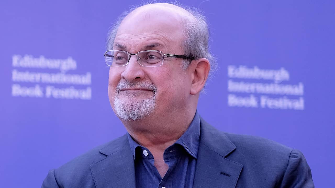 Salman Rushdie è da decenni il bersaglio di attacchi terroristici |  Libri & Cultura