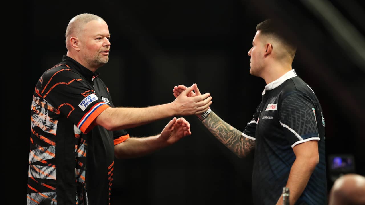 Van Barneveld Opgelucht Na Lastige WK-start: 'Was Echt Een Gevecht Met ...