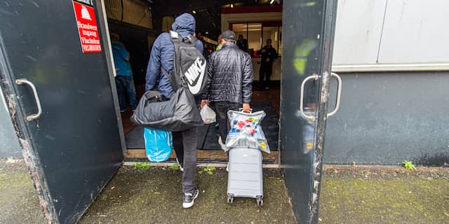 Corona-uitbraak in opvanglocatie voor vluchtelingen in de Zeelandhallen