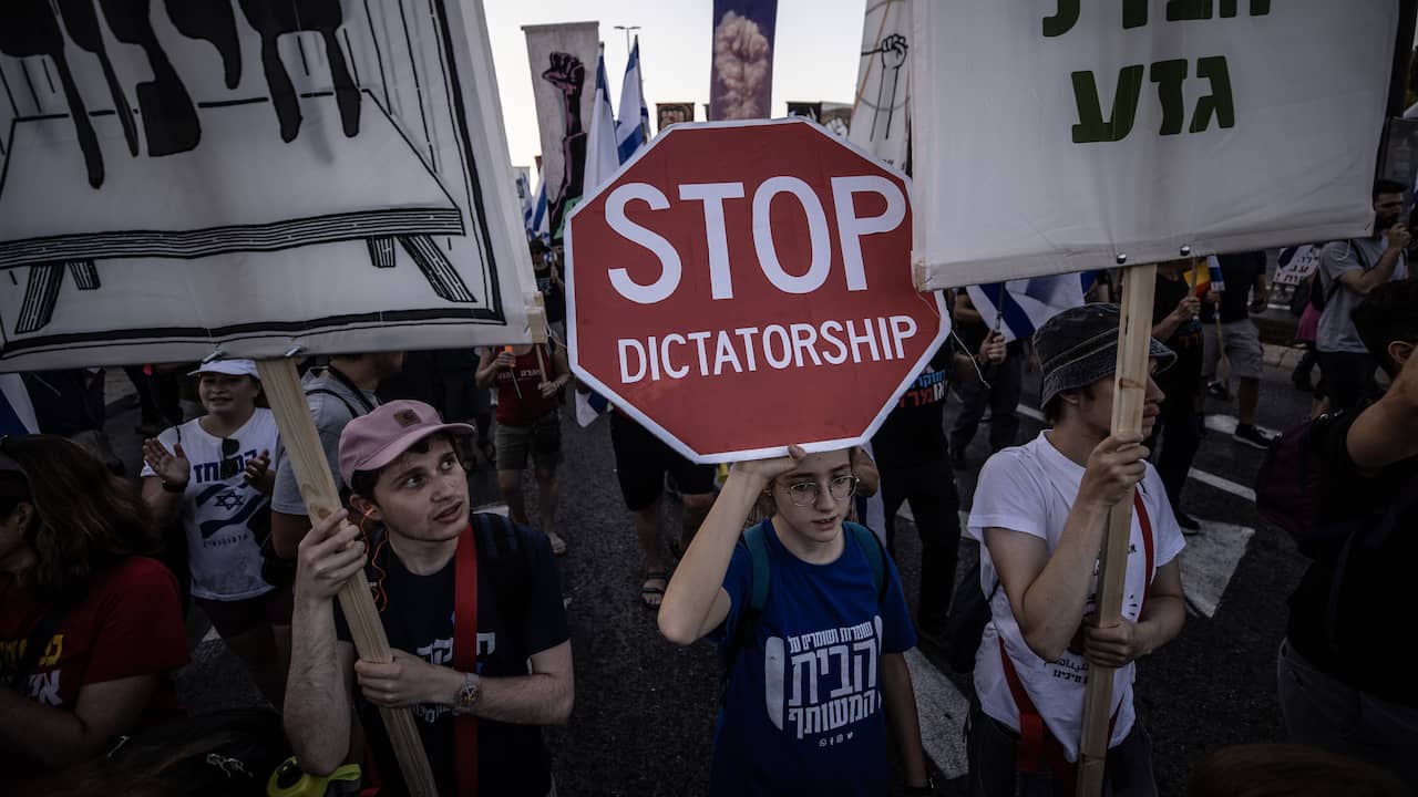 La più alta corte israeliana respinge una legge controversa che limiterebbe l'influenza della corte |  al di fuori