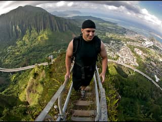 Hawaï is tiktokkers en toeristen zat en breekt trap af