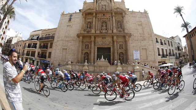 Liveblog Vuelta: Mohoric sterkste vluchter, Bol zevende (gesloten)