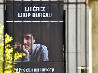 Turkije laat opgepakte Franse student journalistiek gaan