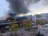 Blussen brand woonboulevard Delft gaat nog uren duren, omwonenden naar huis