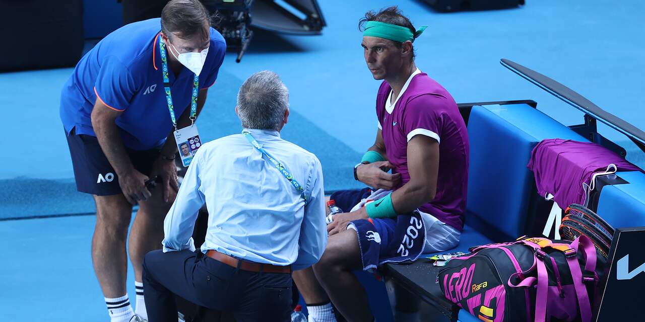 Nadal had maagklachten tijdens kwartfinale: 'Mijn service heeft me gered'