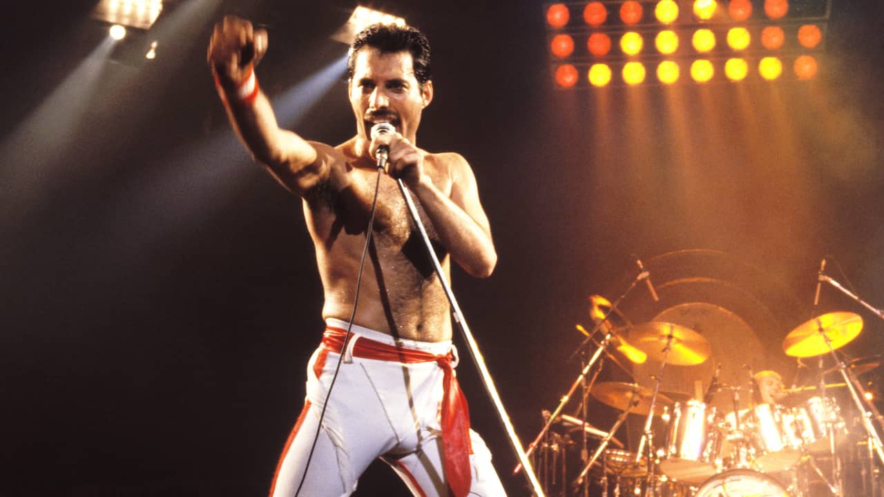 Freddie Mercury’s Personal Items Auction Surpasses Expectations, Raising Over 46.5 Million Euros