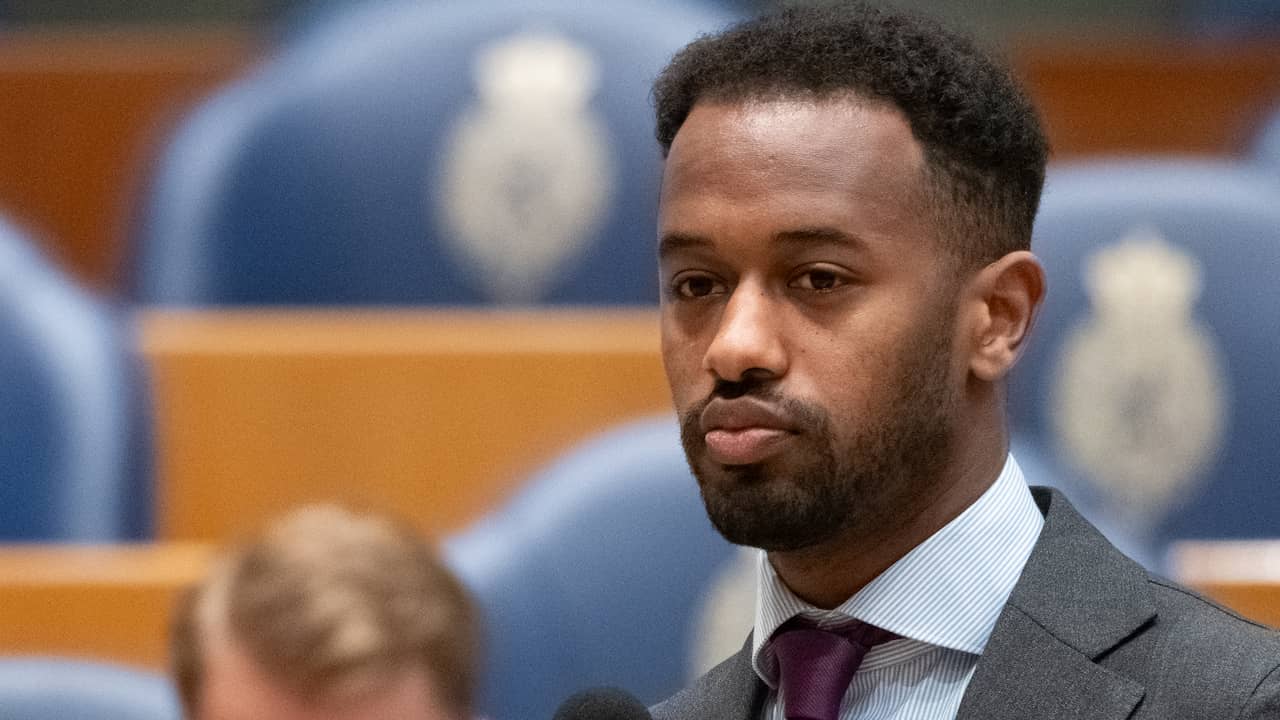 Beeld uit video: Kamerlid reageert op racistische opmerking Derksen: 'Ik ben Fries'