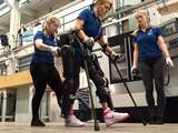 Exoskelet van TU Delft laat patiënten met een dwarslaesie weer lopen