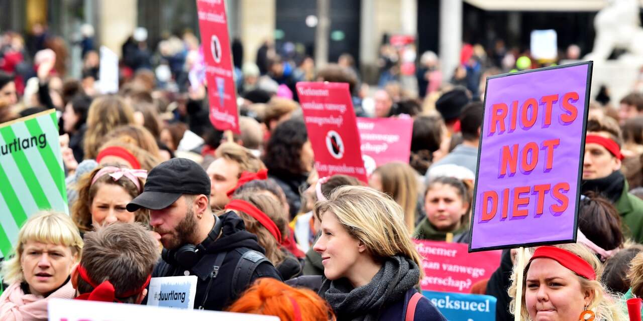 Duizenden deelnemers aan vrouwenmars in Amsterdam