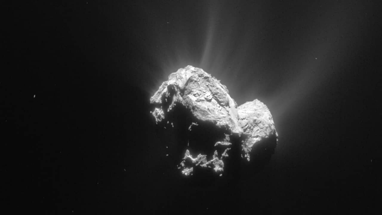 NASA first discovers comet with its own ‘aurora’ |  NOW