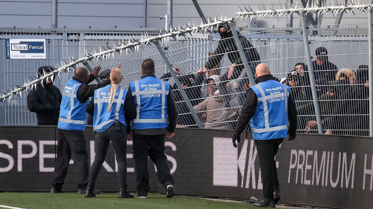Steward zwaargewond na derby Den Bosch tegen TOP Oss | Binnenland NU.nl